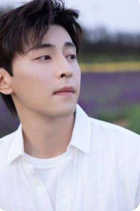 Chinese-actor-Deng-Lun