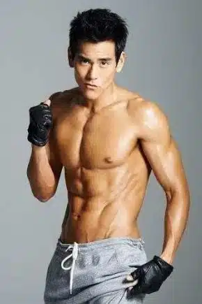 Chinese-actor-Eddie-Peng
