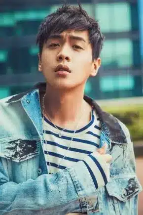 Chinese-actor-Zhang-Ruoyun