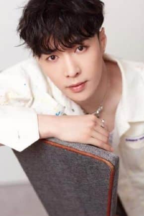 Chinese-actor-Zhang-Yixing